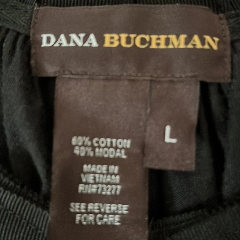 Dana Buchman Sleeveless Shirt - Picture 4 of 6